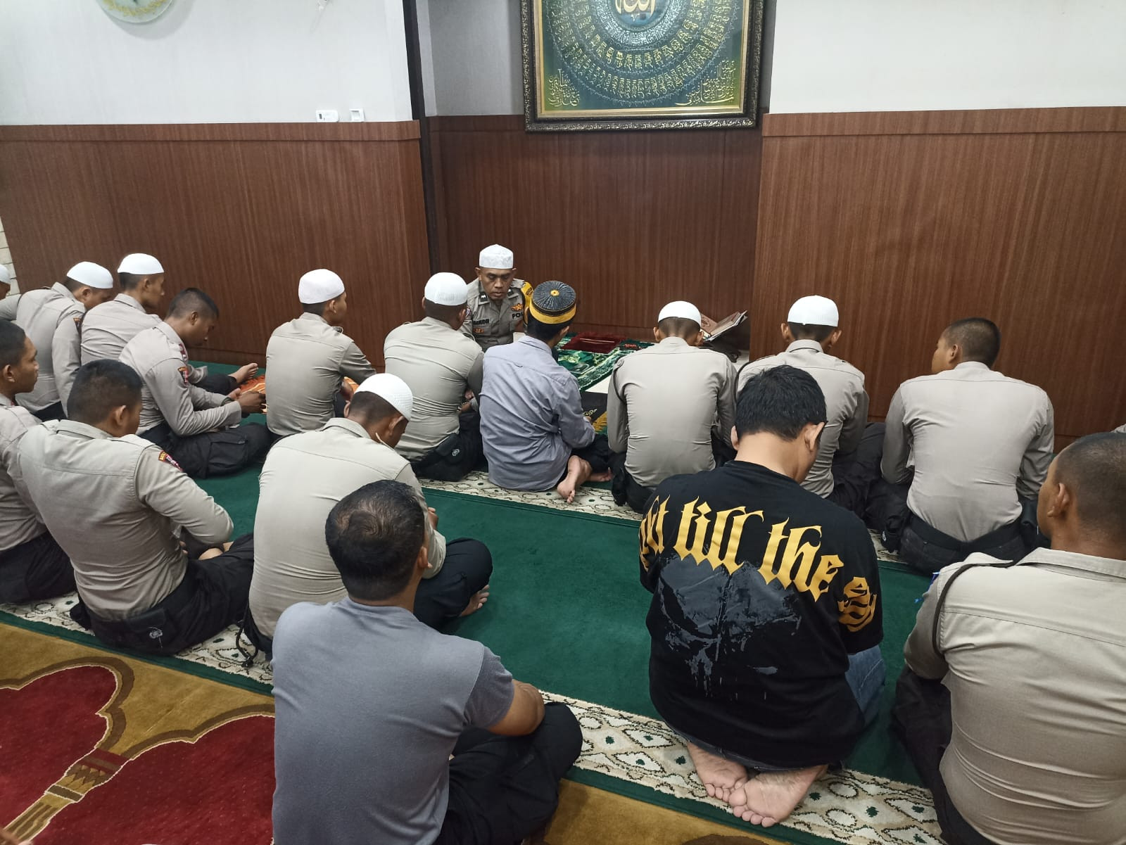 Polsek Metro Penjaringan Gelar Doa Bersama Untuk Korban Ledakan SMA Negeri 72