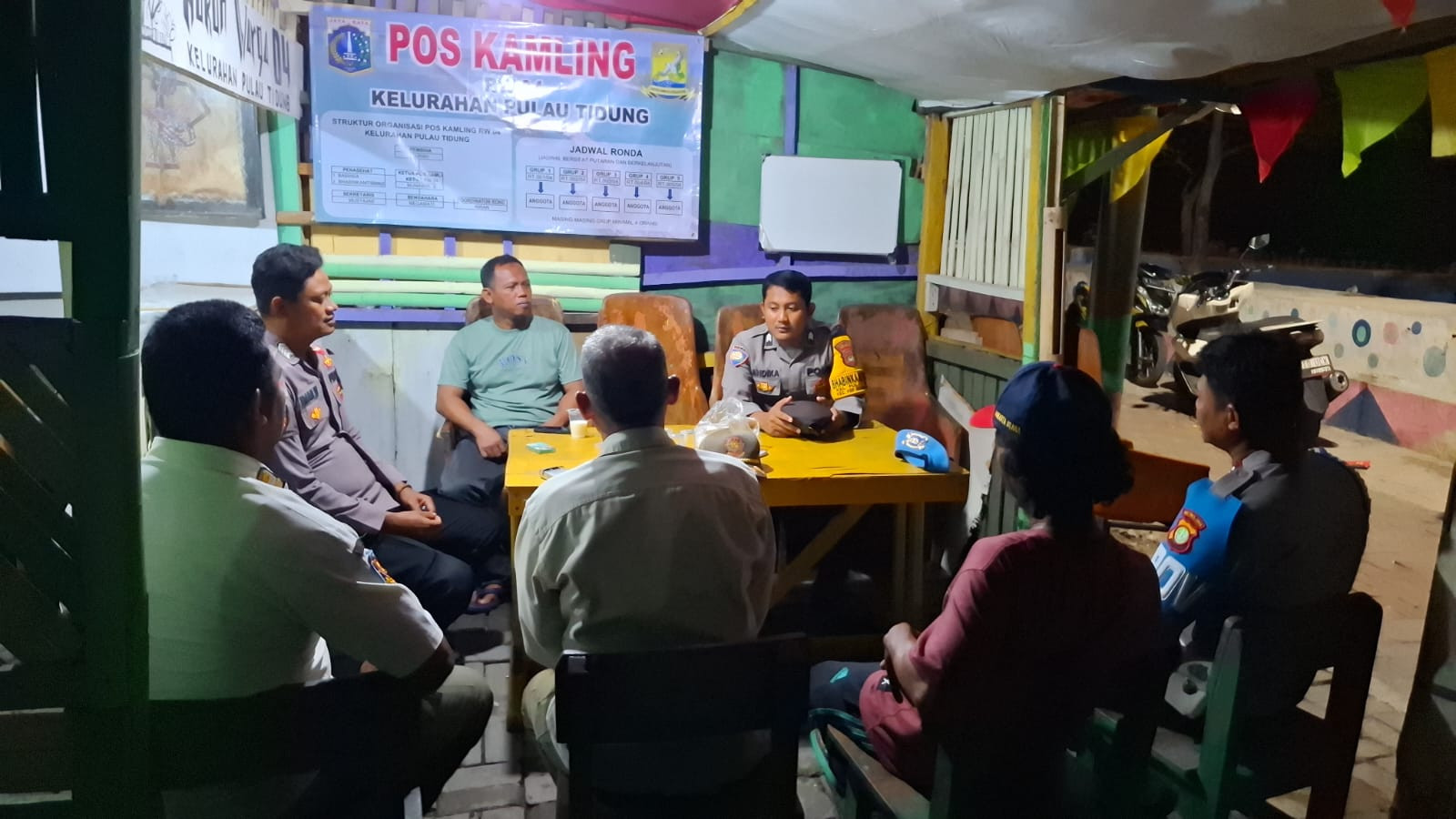 Polsek Kepulauan Seribu Selatan Gencarkan Pemantauan dan Pembinaan Pos Kamling, Wujudkan Lingkungan Aman dan Kondusif