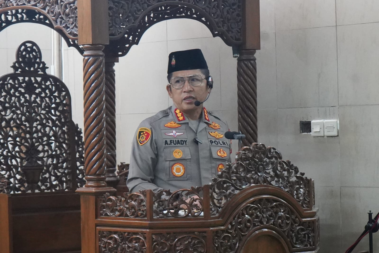 Kapolres Metro Jakarta Utara Laksanakan Sholat Subuh Keliling, Ajak Masyarakat Perkuat Iman dan Keamanan Lingkungan