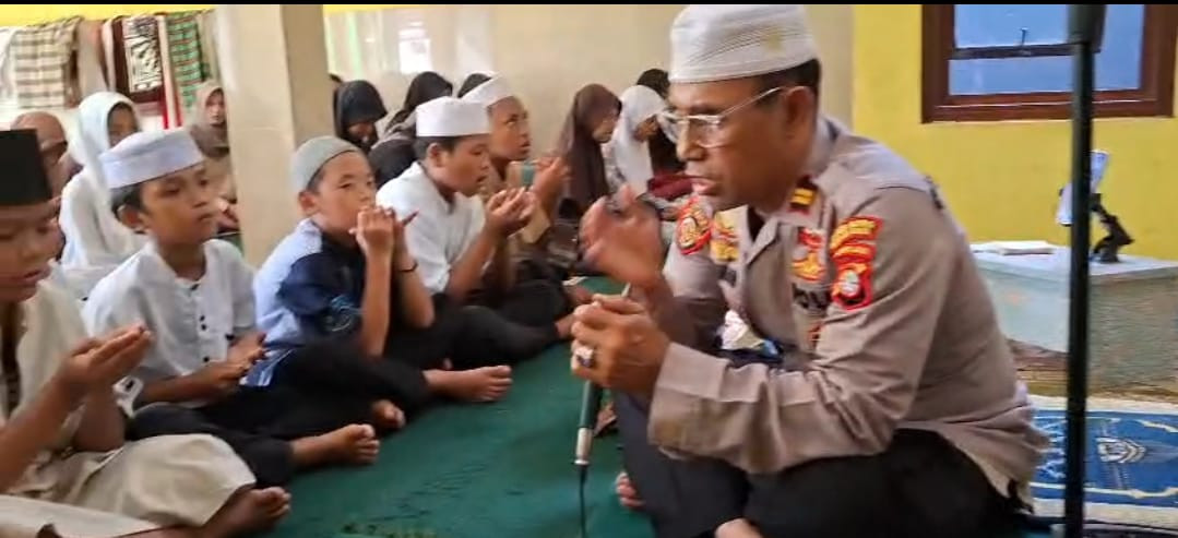 Polisi Kota Bekasi Berbagi Kasih, Santuni Anak-Anak Yatim