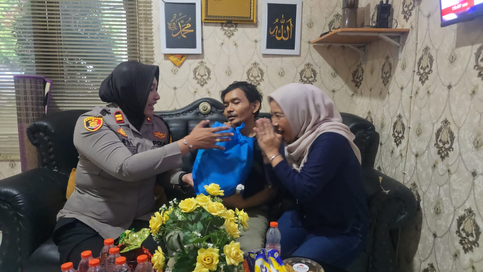Kapolsek Dramaga Tunjukkan Kepedulian kepada Korban Percobaan Pencurian, Korban Ojol Viral Sampaikan Terima Kasih