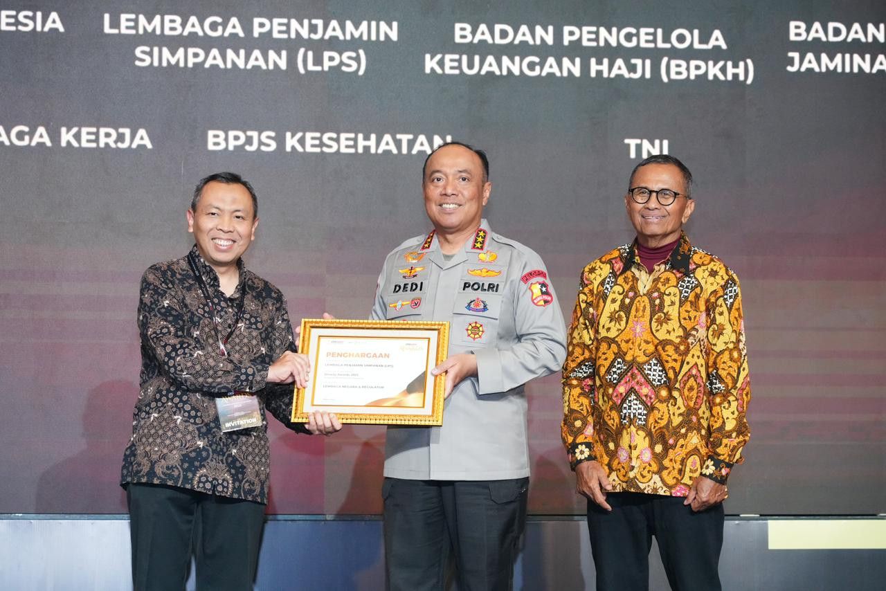 Kategori Lembaga Negara & Regulator Terpopuler: Polri Sabet Penghargaan Disway Award 2025
