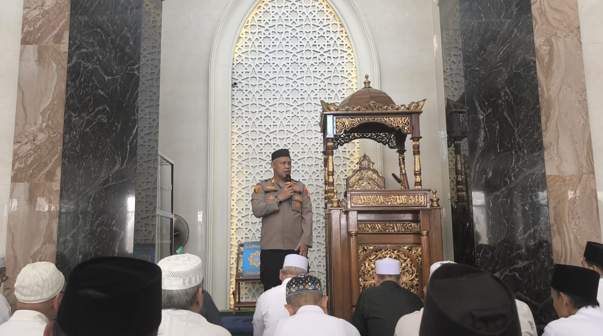 Jumat Keliling, Kapolsek Bekasi Barat Ajak Warga Giatkan Siskamling