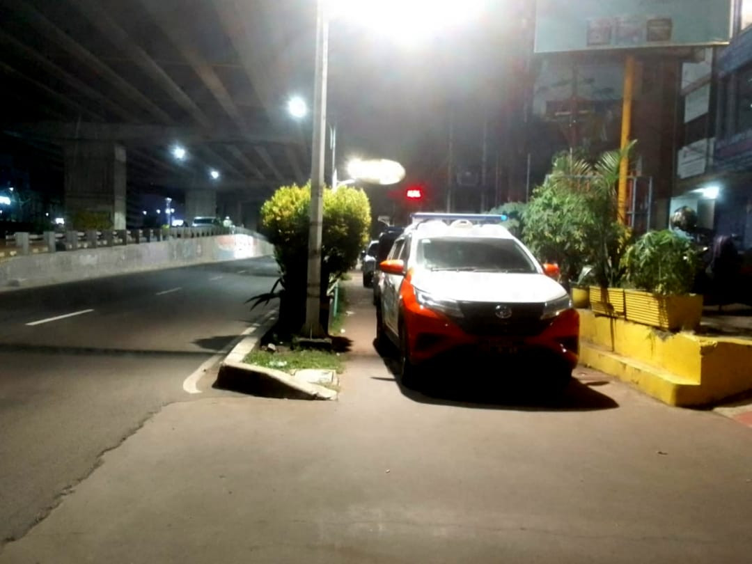 Polsek Bekasi Selatan Gelar Patroli Skala Besar, Cegah Gangguan Kamtibmas di Kawasan KH. Noer Ali