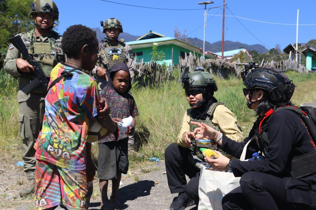 Kaops Damai Cartenz-2026 Tinjau Pos Satgas Kepolisian Ops Damai Cartenz di Sinak, Perkuat Pendekatan Humanis Bersama Masyarakat