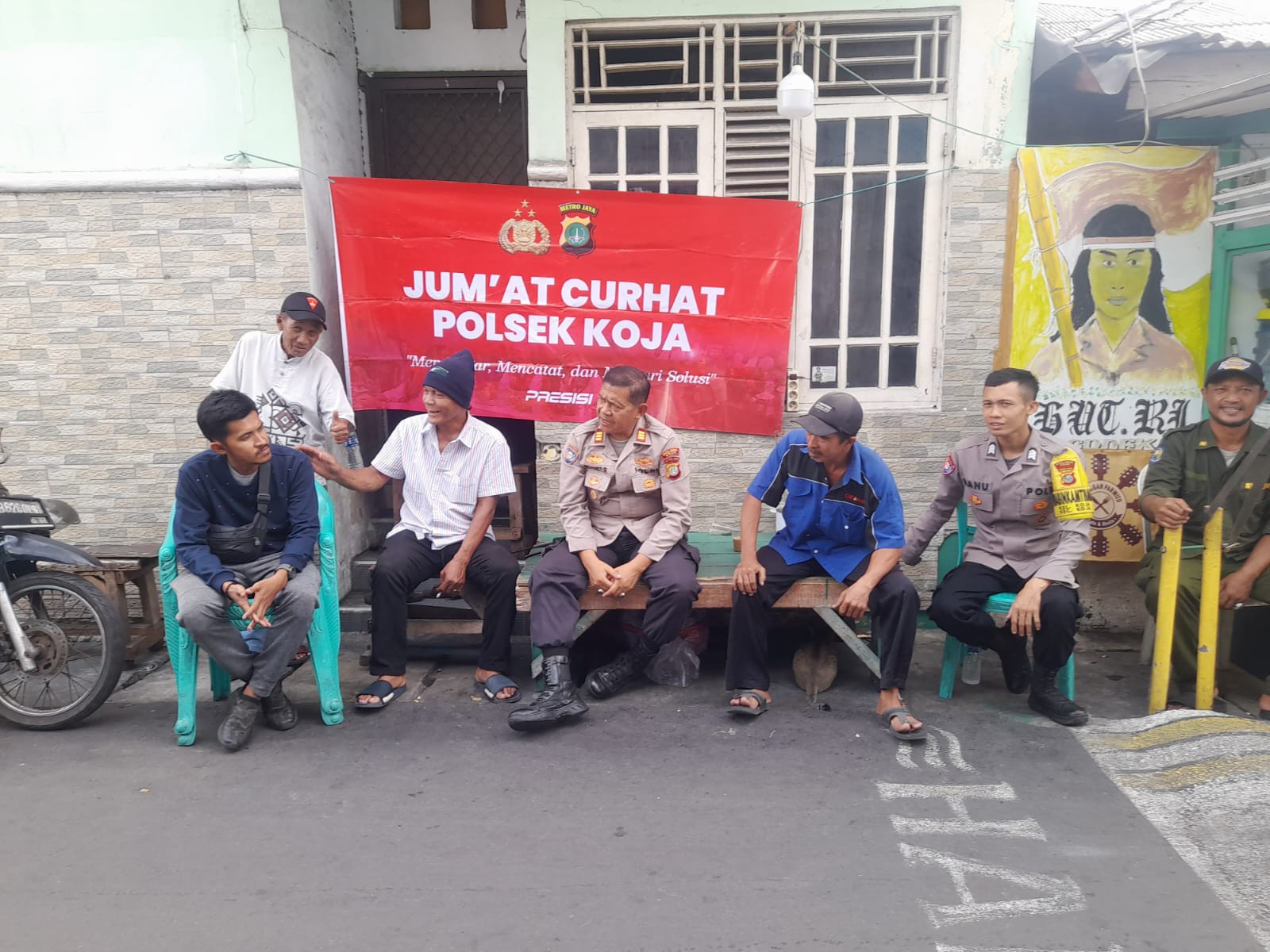 Polsek Koja Gelar Program Jumat Curhat, Ajak Warga Tingkatkan Kewaspadaan