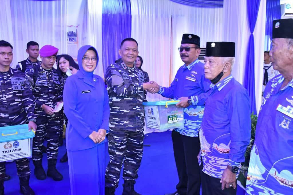 Lanal Banjarmasin Sambut Kunjungan Kerja Dankodaeral XIII