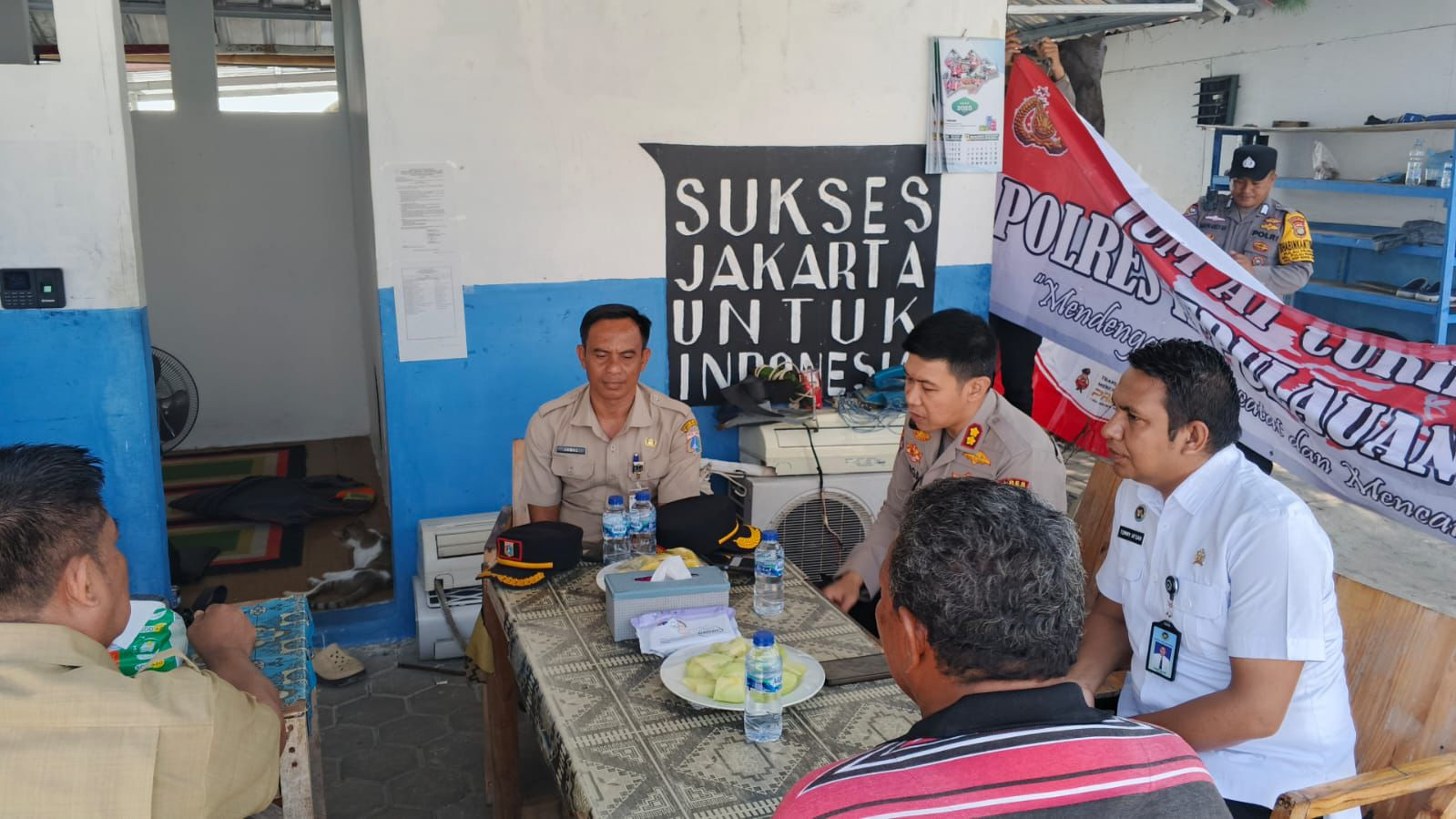 Kapolres Kepulauan Seribu Gelar Jumat Curhat Bersama Warga Pulau Panggang
