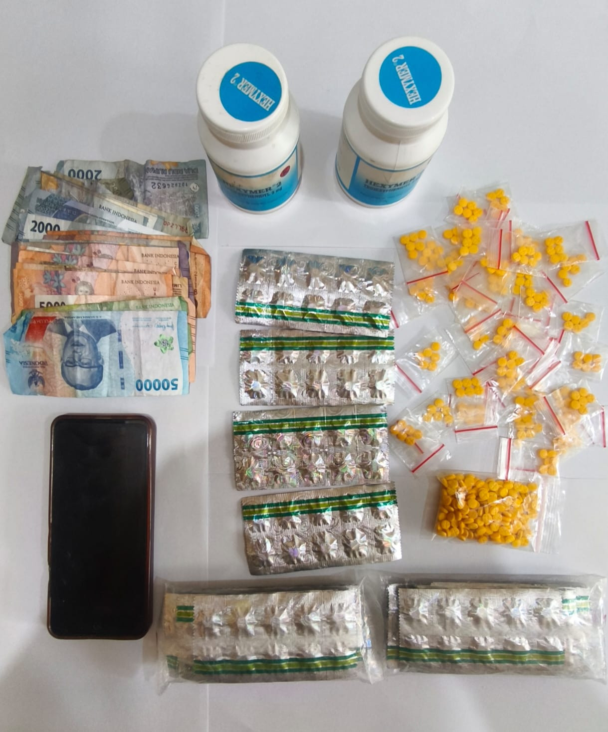 Polsek Bekasi Barat Amankan Seorang Pria, Sita 634 Butir Tramadol dan Hexymer