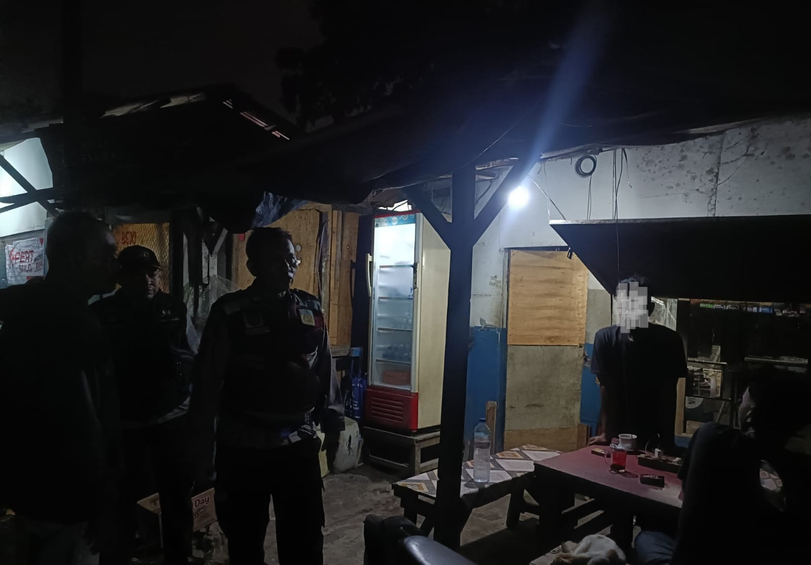 Respon Cepat Layanan Polisi 110, Pospol Kamal Muara Bubarkan Dugaan Aktivitas Perjudian yang Meresahkan Warga