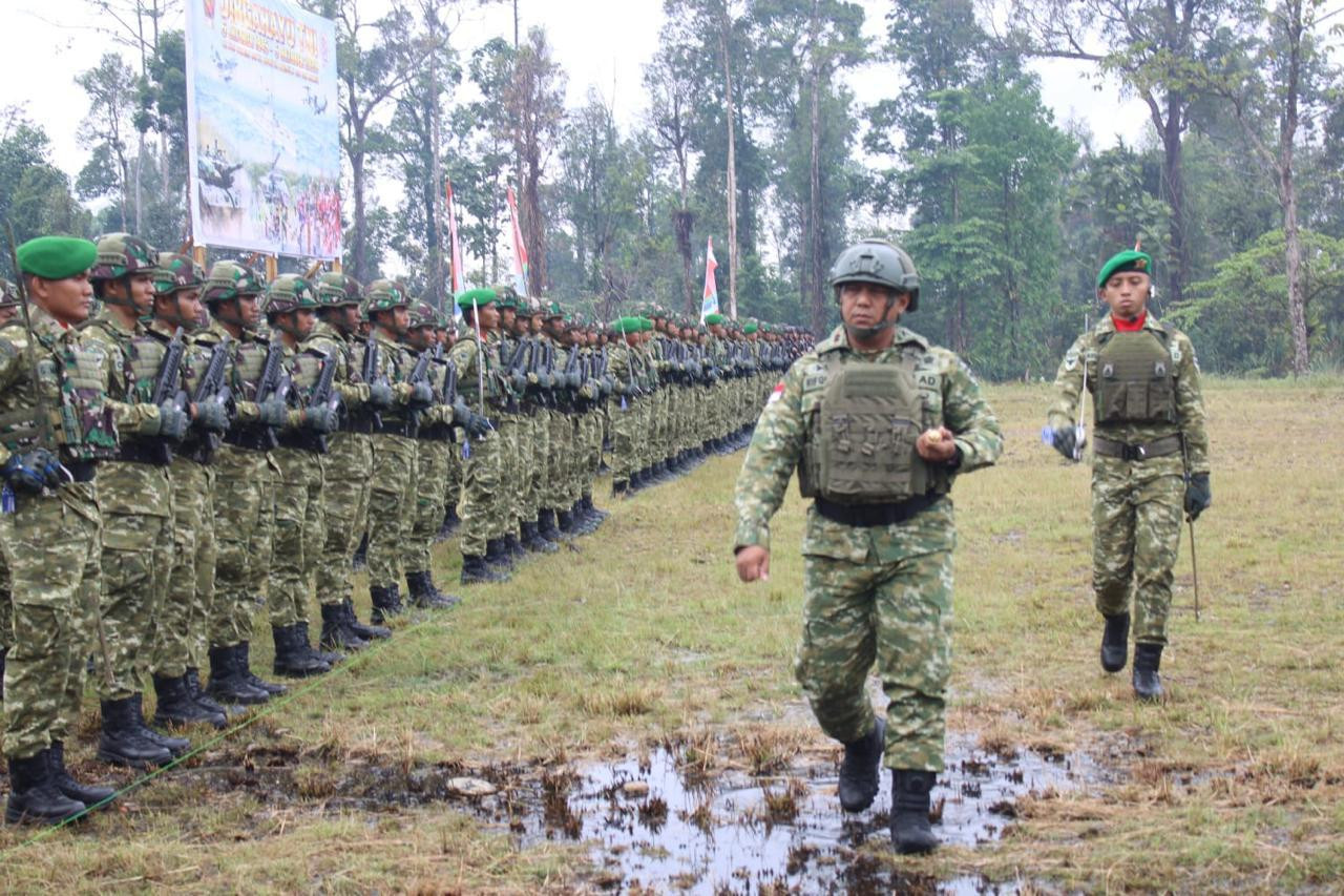 Upacara HUT TNI ke-81 di Yahukimo Berjalan Khidmat di Lapangan Abyu