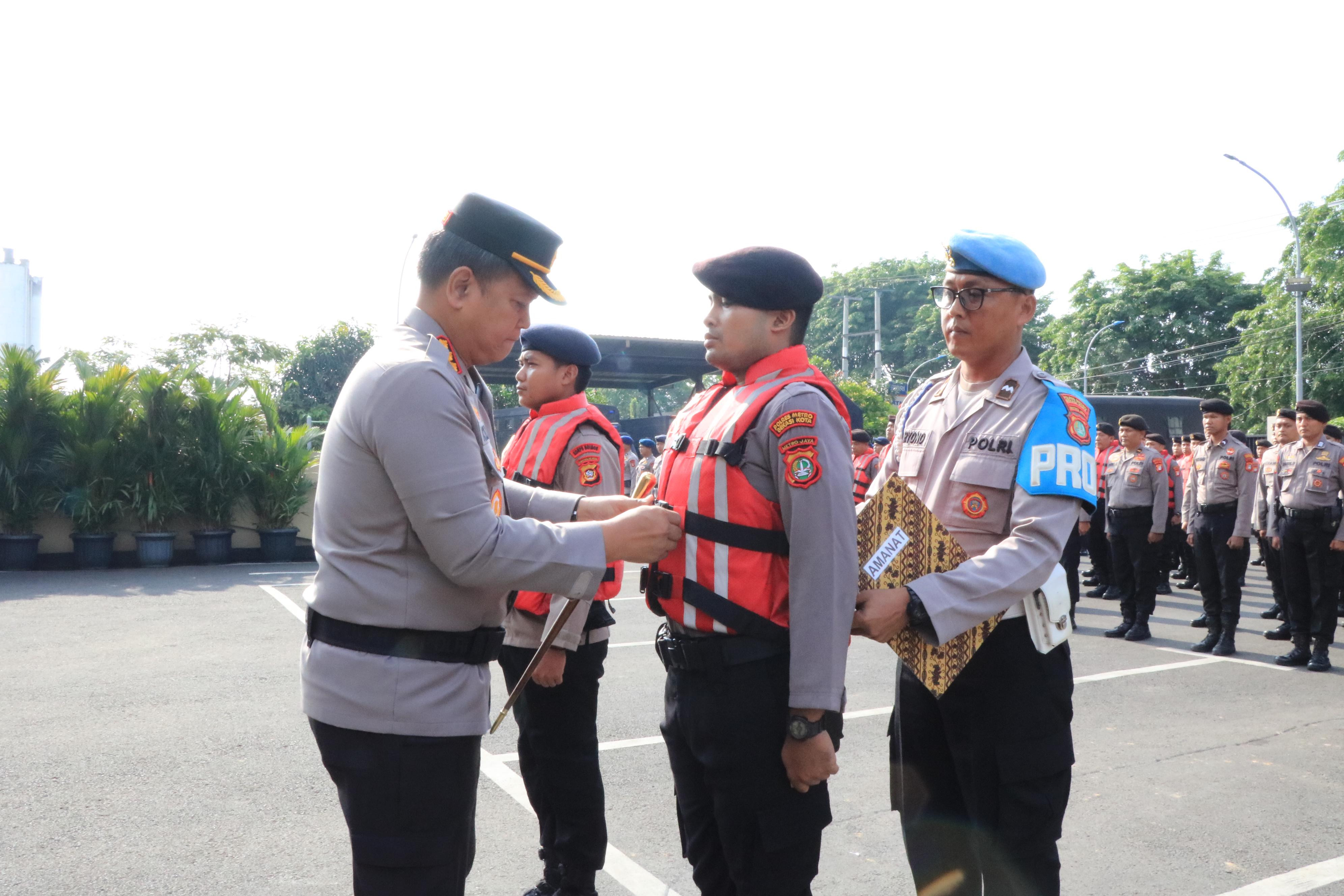Polres Metro Bekasi Kota Gelar Apel Kesiapsiagaan Bencana Alam 2025, Tingkatkan Sinergitas Lintas Sektor Hadapi Cuaca Ekstrem