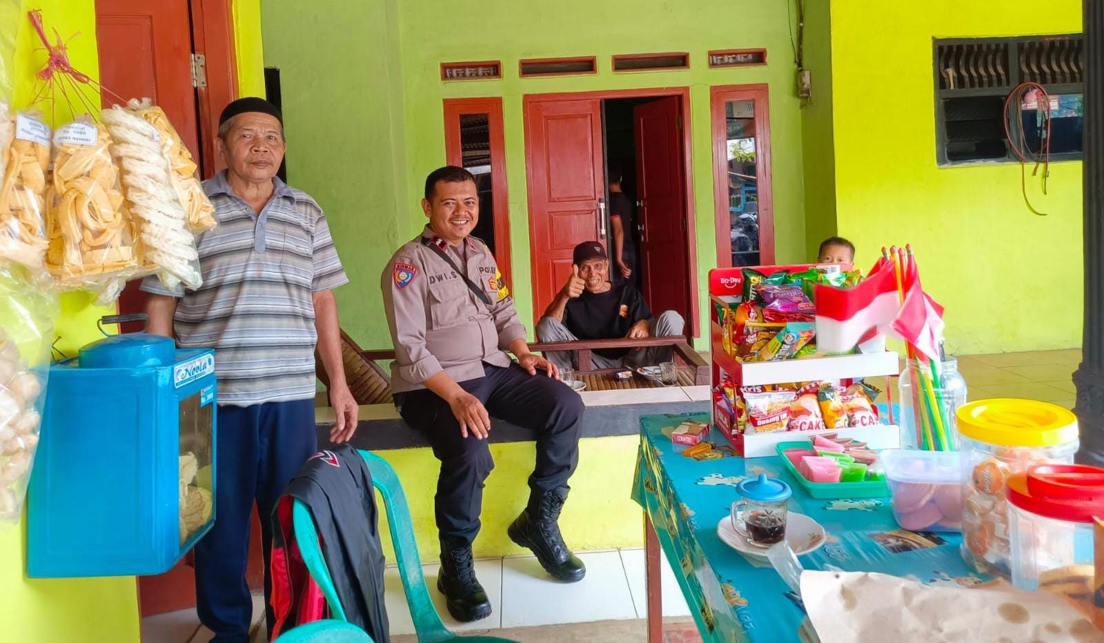 Bhabinkamtibmas Sumurbatu Sambang Warga, Dorong Partisipasi Masyarakat dalam Keamanan Lingkungan