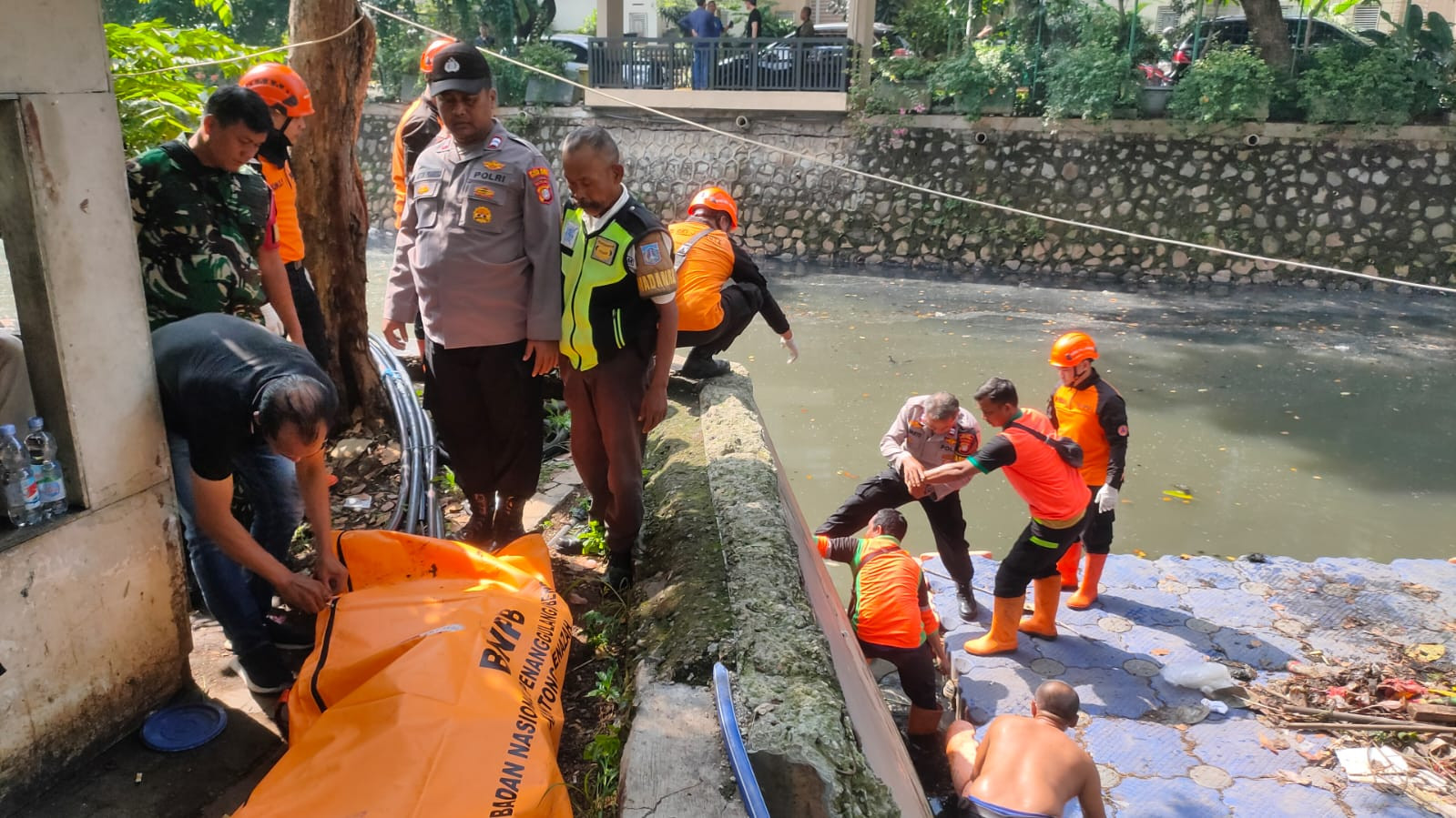 Misteri Penemuan Mayat Laki-Laki Tanpa Identitas di Kali Gading Kirana, Kelapa Gading