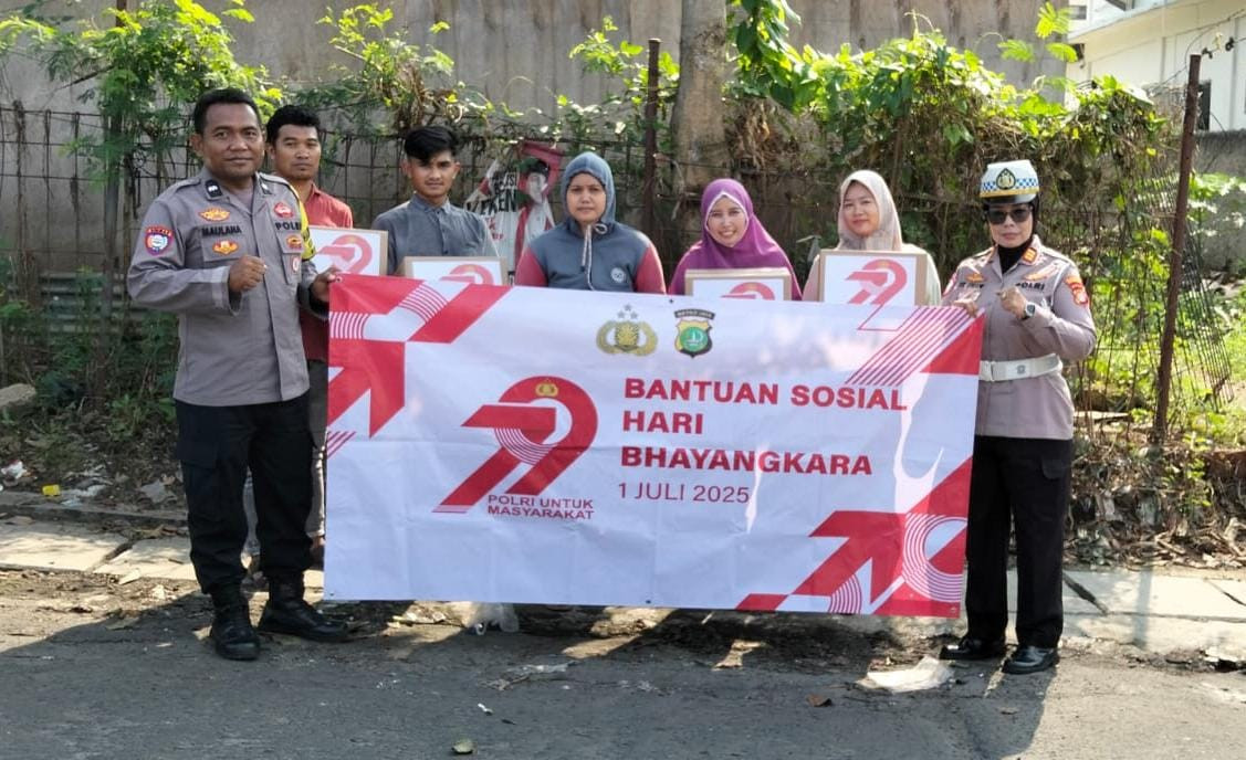Bakti Sosial Polsek Jatiasih dalam Rangka HUT Bhayangkara ke-79 di Kampung Kebantenan, Jatiasih
