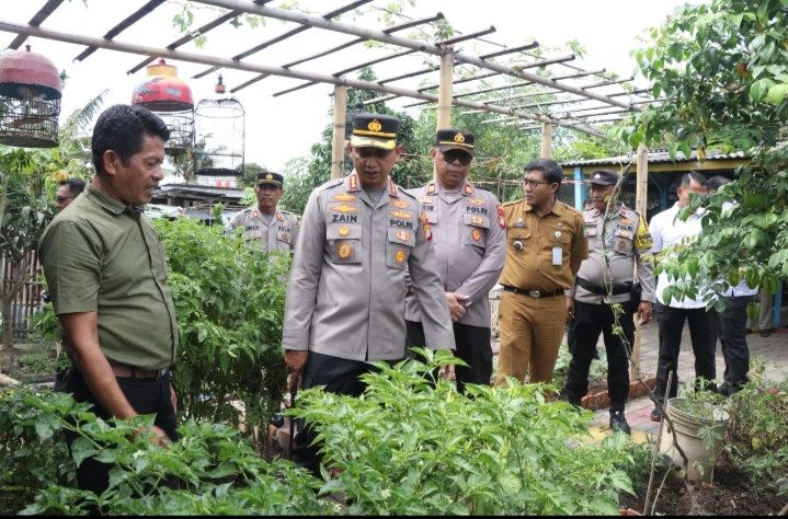 Sambangi KWT, Kapolres Metro Tangerang  Dukung Asta Cita Program Swasembada Pangan Presiden RI