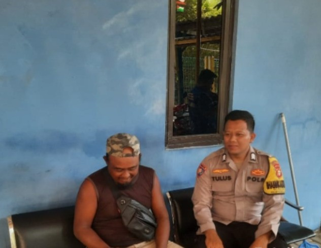 Polisi Humanis Sambang Tokoh Masyarakat, Bhabinkamtibmas Pulau Lancang Tegaskan Perangi Premanisme dan Judi Online