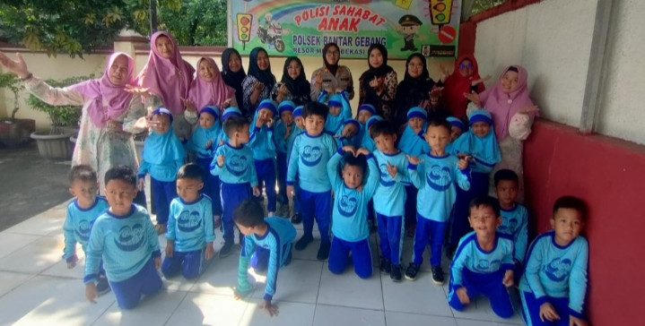 Edukatif Siswa-Siswi SPS Delima VIII Ke Taman Bacaan Kemala