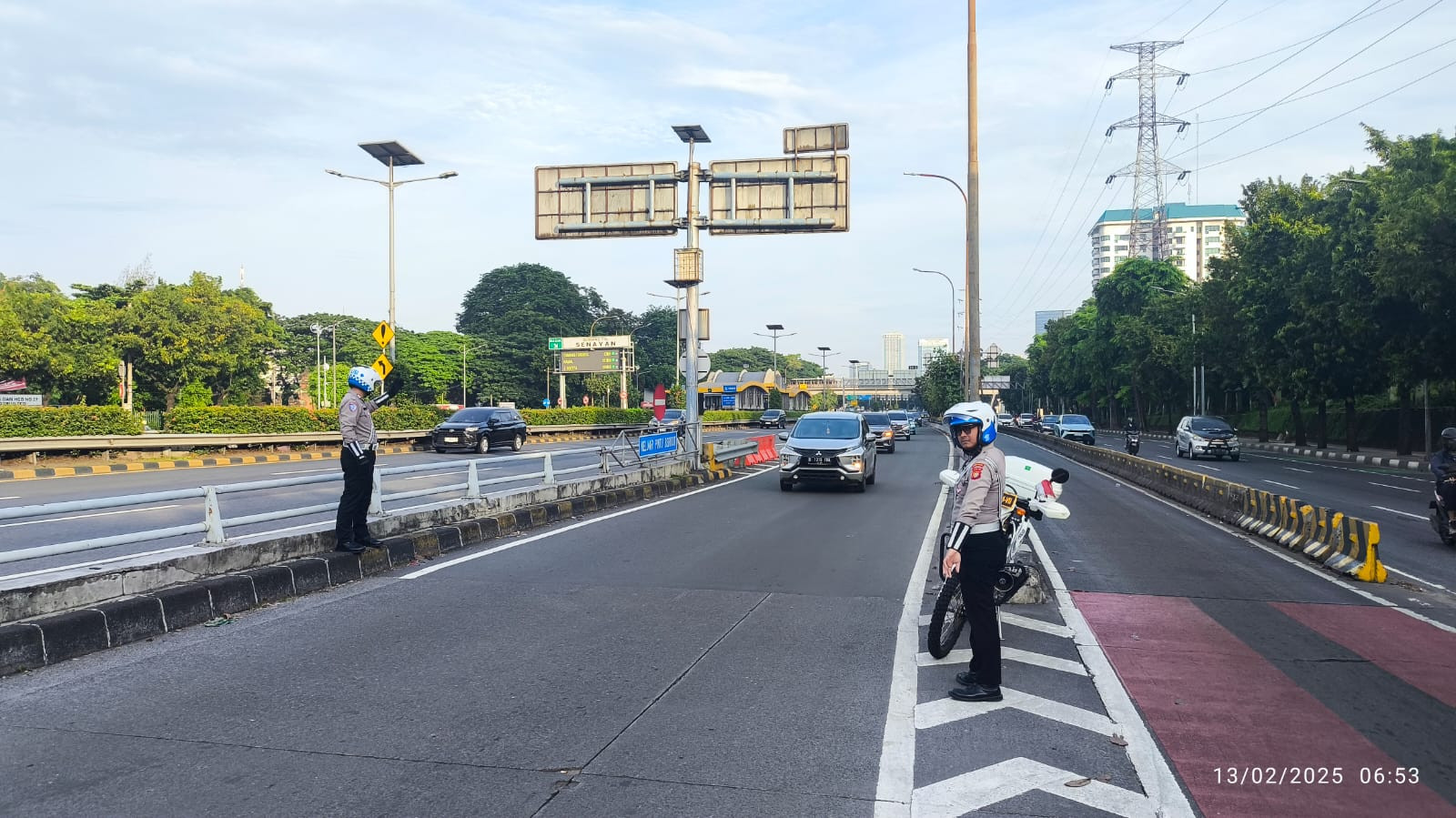 Polda Metro Jaya Terjunkan 90 Personel pengurai Kemacetan di Jakarta