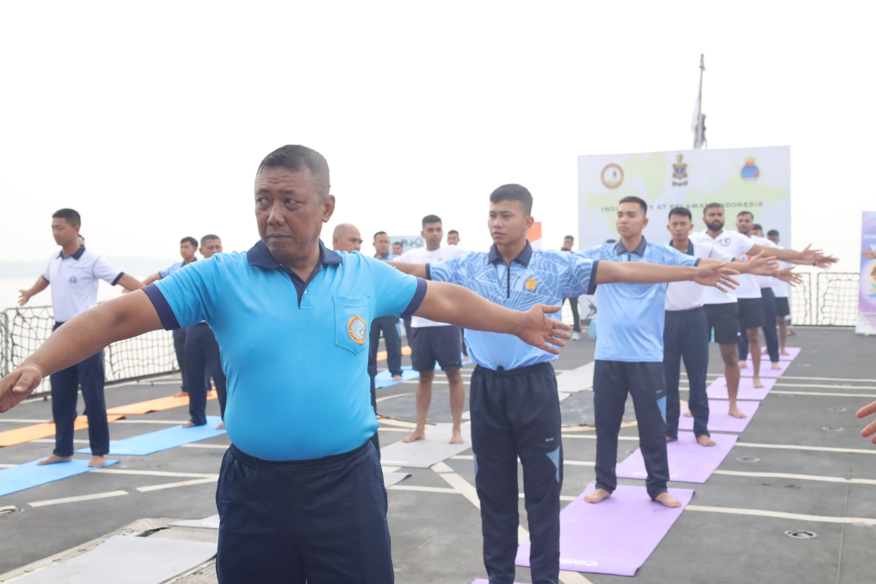 Personel Lantamal I Laksanakan Olahraga Bersama Dengan ABK Kapal Perang India INS Saryu P54