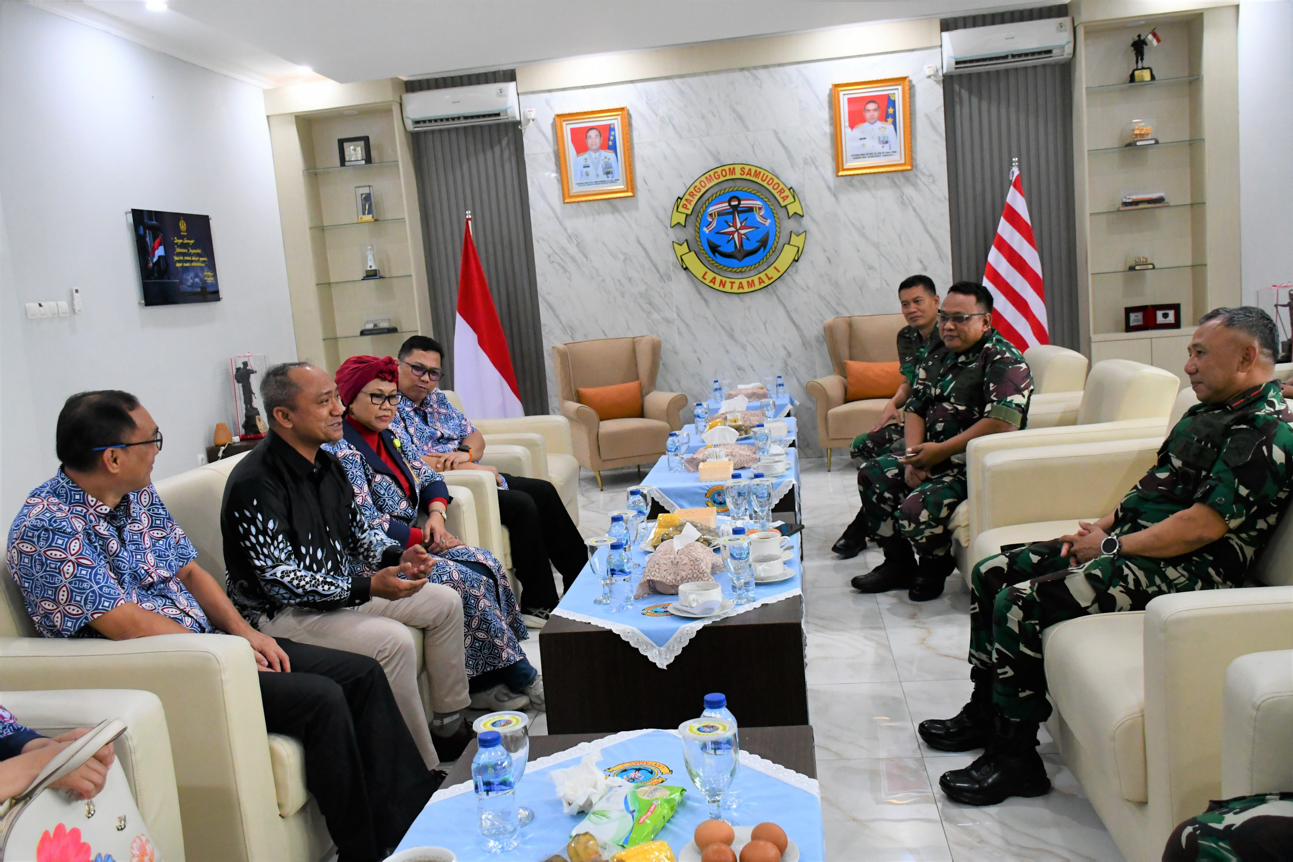Tingkatkan Sinergitas Bidang Kemaritiman, Komandan Lantamal I Terima Courtesy Call Direksi dan Komisaris Belawan New Container Terminal