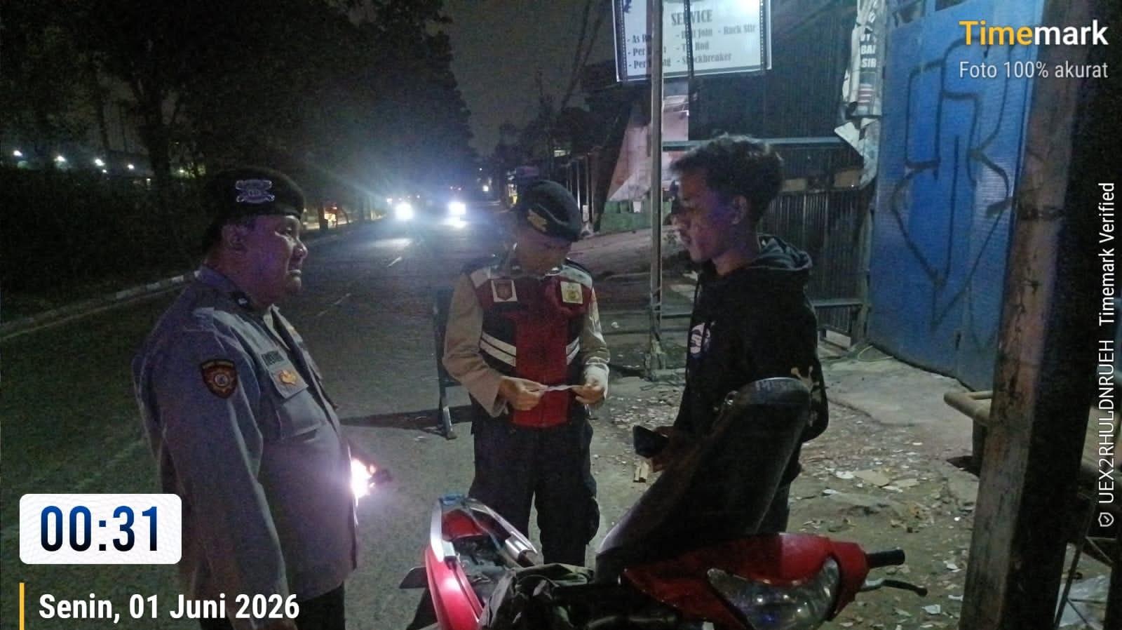 Polsek Bekasi Barat Patroli Hingga Dini Hari, Antisipasi Tawuran dan Kejahatan Jalanan
