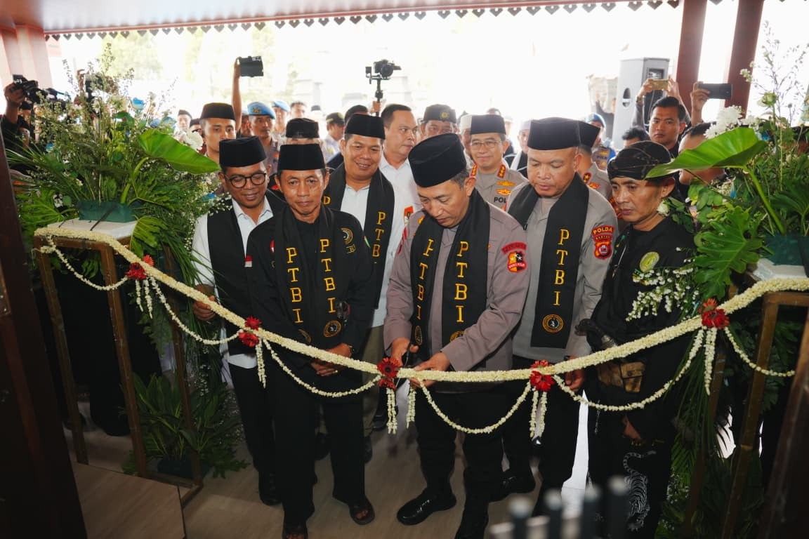 Kapolri Dorong Silat dan Debus Banten Jadi Sumber Devisa Daerah