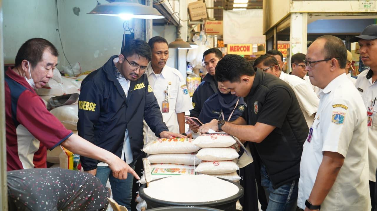 Satgas Pangan Polres Metro Jakarta Utara Sidak Harga di Pasar Sunter Podomoro, Harga Bahan Pokok Masih Stabil