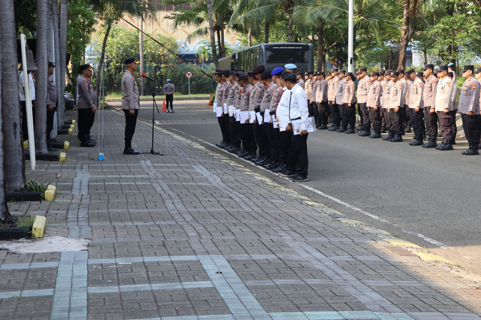 Apel Pagi Polres Kepulauan Seribu, Wakapolres Tekankan Implementasi Direktif Kapolda Metro Jaya
