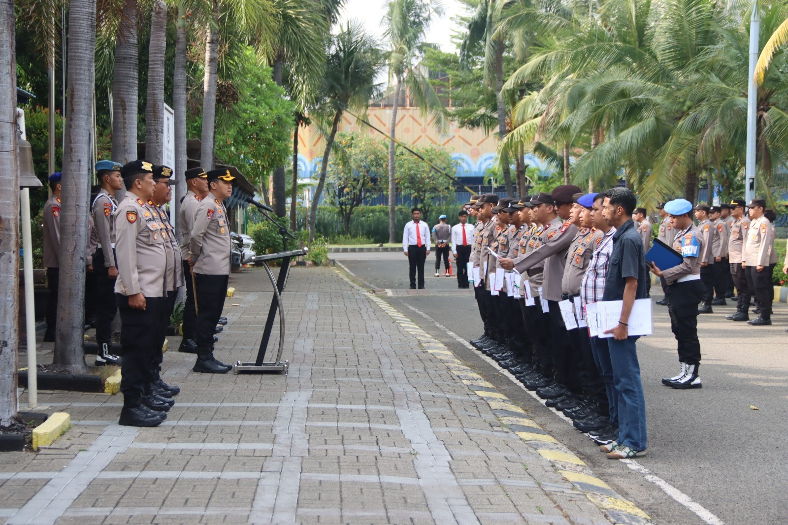Kapolres Kepulauan Seribu: “Pemimpin Hebat Lahir dari Anggota yang Hebat dan Disiplin”
