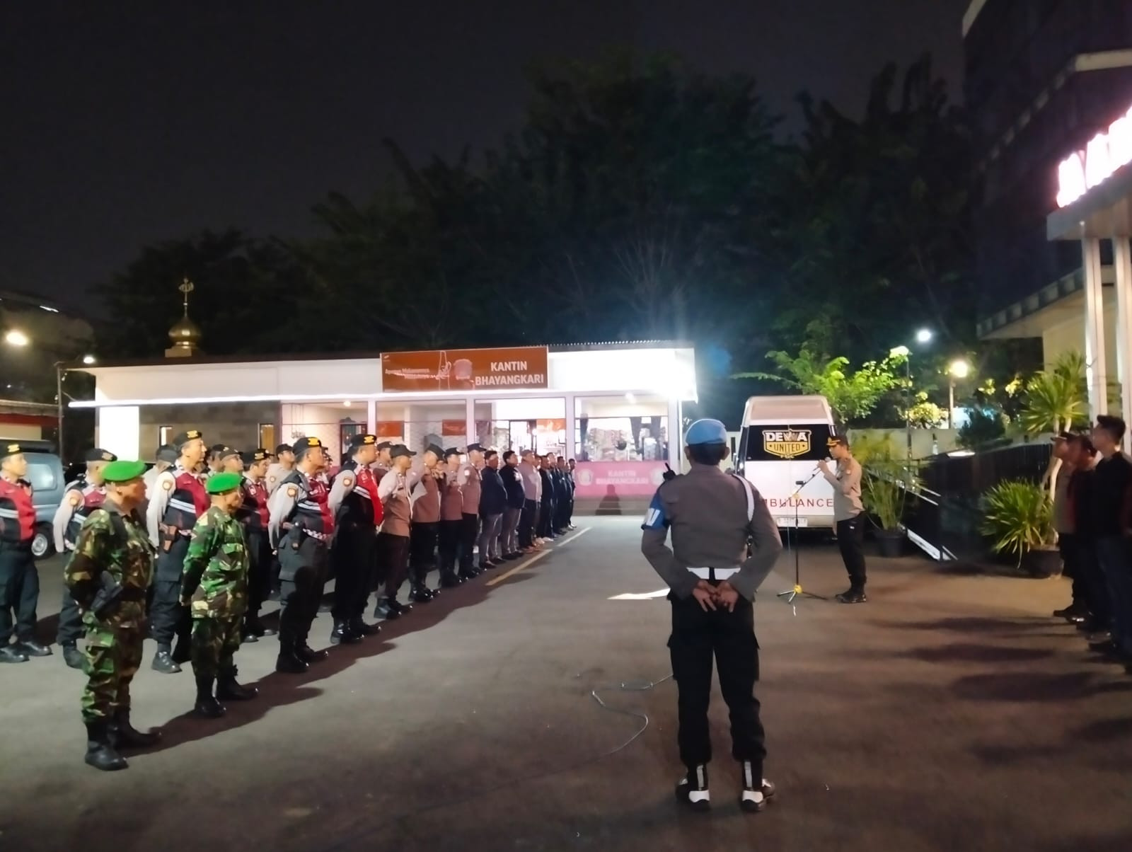 Jaga Jakarta, Polsek Kelapa Gading Gelar Apel dan Patroli KRYD Bersama 3 Pilar untuk Jaga Kamtibmas