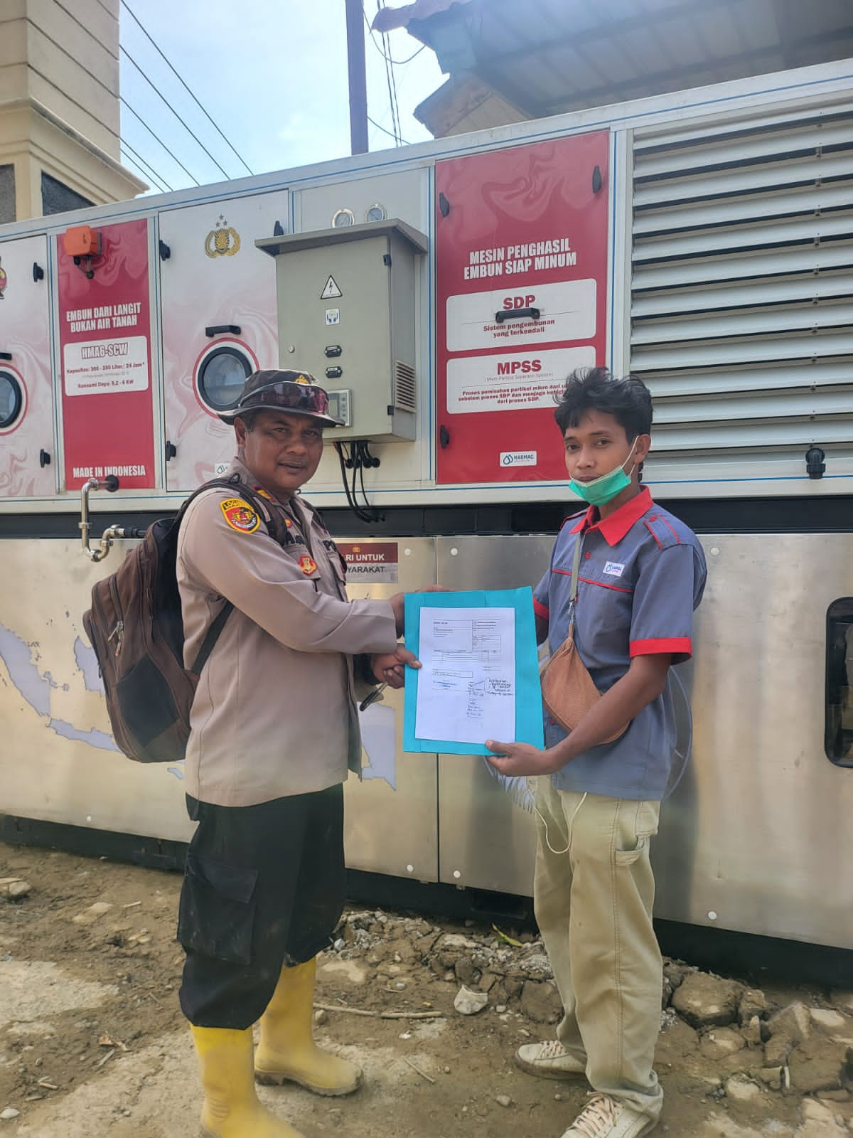 Polres Aceh Tamiang Terima Dua Unit Mesin Penghasil Embun Siap Minum dari Slog Polri