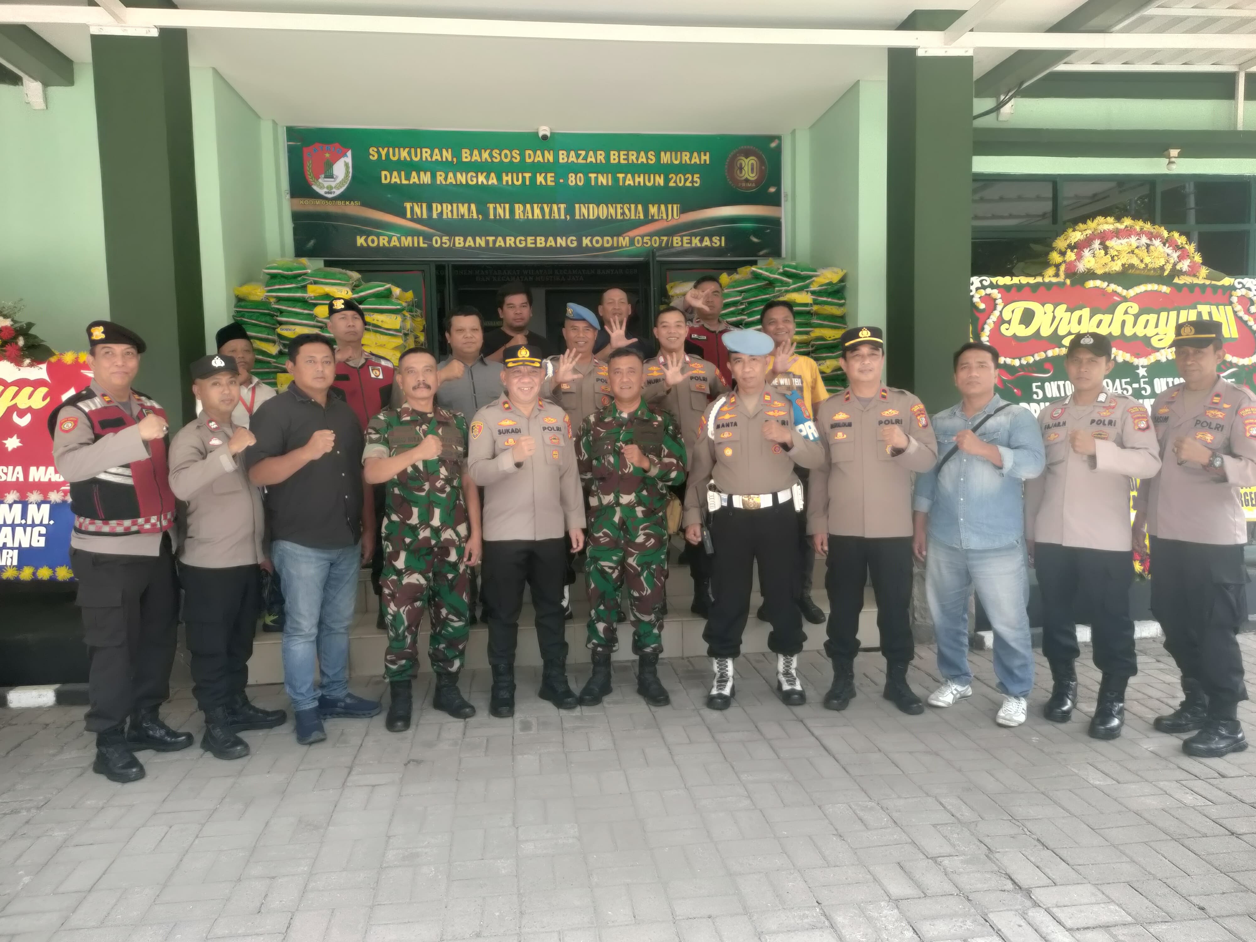 Sinergi TNI–Polri, Kapolsek Bantar Gebang Sambangi Koramil 05 Beri Ucapan HUT TNI ke-80