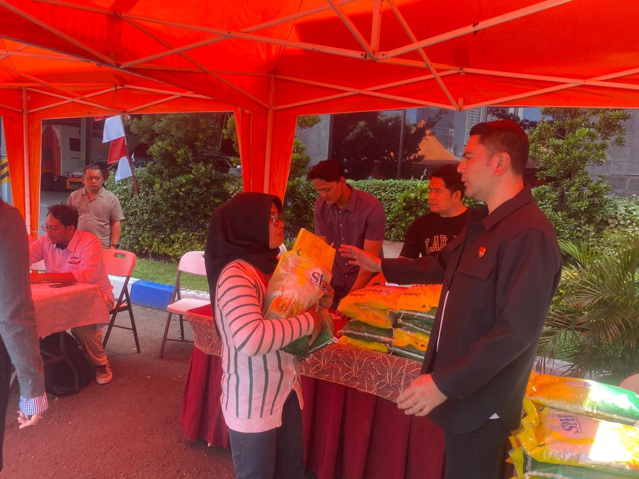 Polda Metro Jaya Gelar Gerakan Pangan Murah (GPM), Stabilitas Harga Beras Terjaga