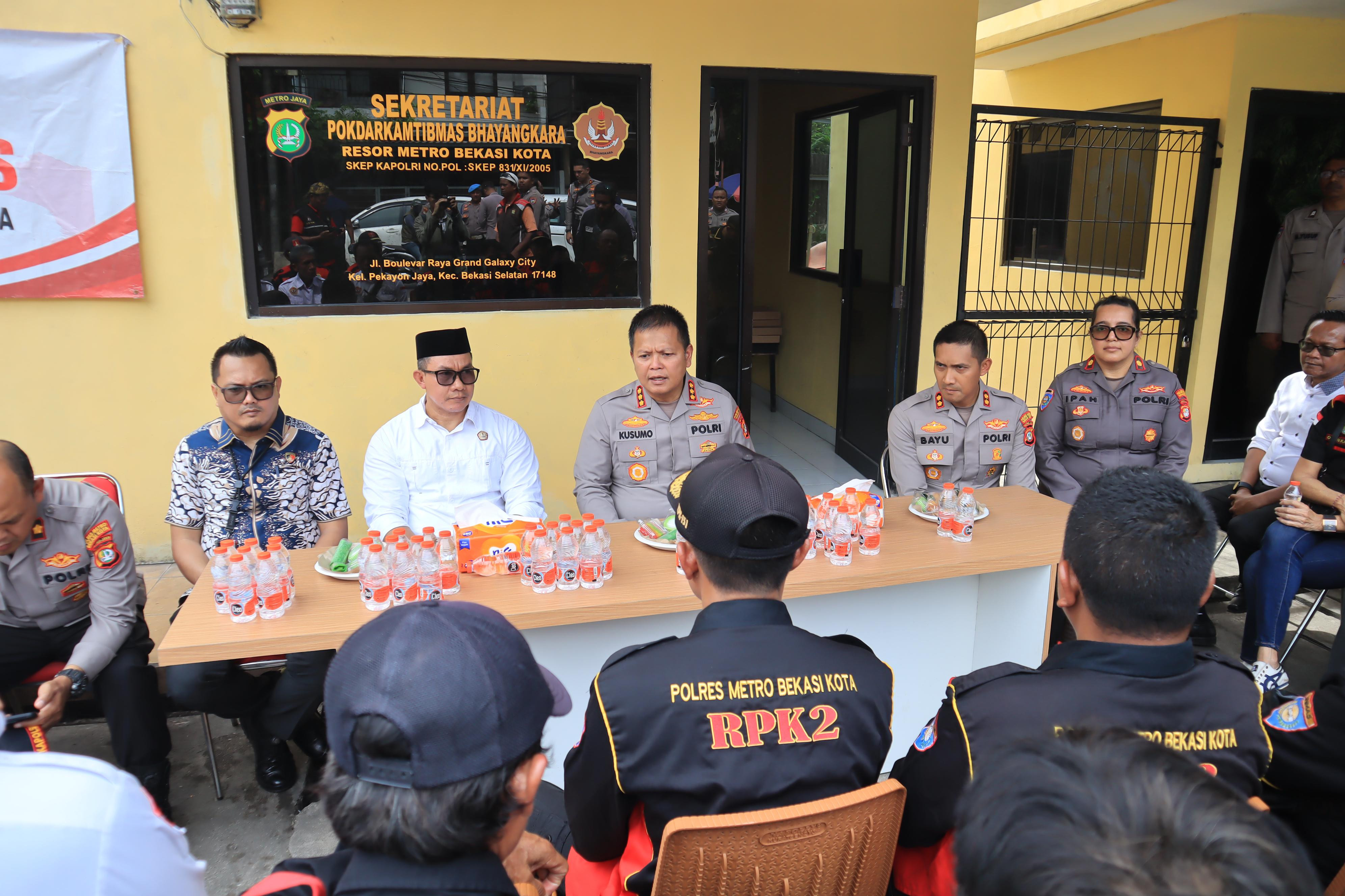 Ngopi Kamtibmas Kapolres Metro Bekasi Kota Bersama Mitra Polri dan Sarapan Pagi Bersama