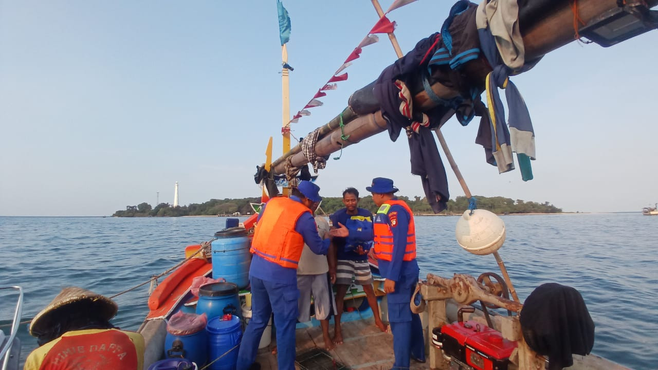 Antisipasi 3C, Satpolairud Polres Kepulauan Seribu Gelar Patroli Dialogis Laut Jaga Kamtibmas Kondusif