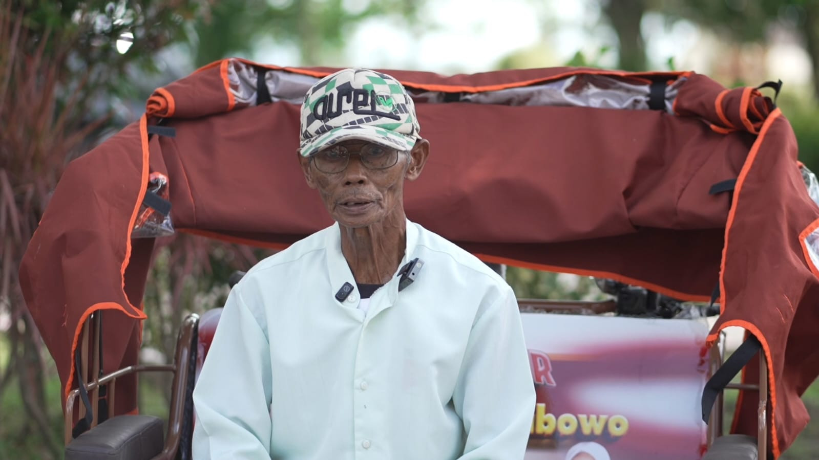 Dapat Becak Listrik, Penarik Lansia Blitar Girang: Pak Prabowo Bapak Kulo