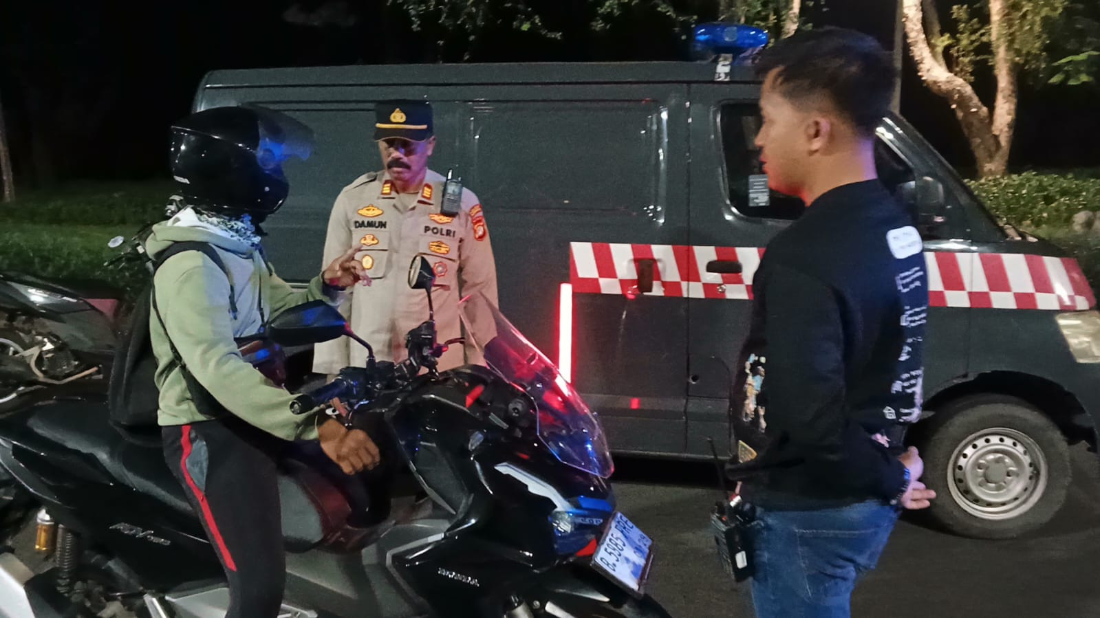 Polsek Pademangan Gelar Patroli KRYD dan Razia Stasioner Bersama TNI dan Pokdar Kamtibmas, Situasi Wilayah Tetap Kondusif