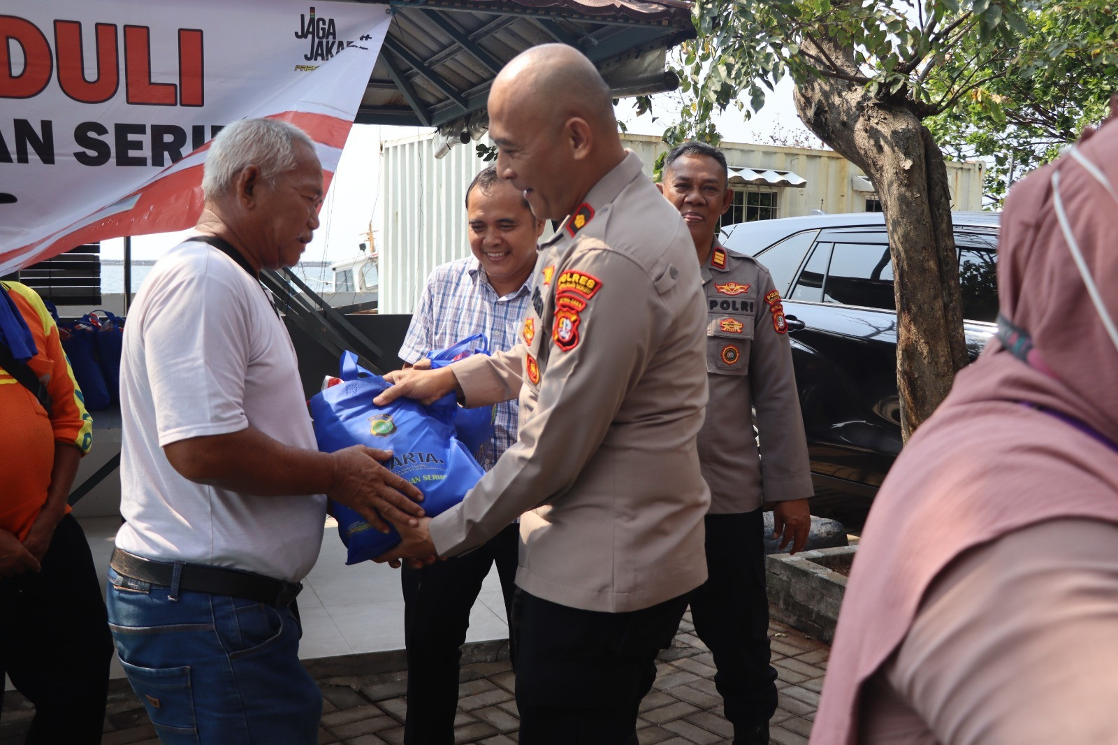 Polres Kepulauan Seribu Gelar Jakarta On The Spot Jumat Peduli Bersama Komunitas Sabuk Kamtibmas, Perkuat Sinergi Ojol dan Nelayan