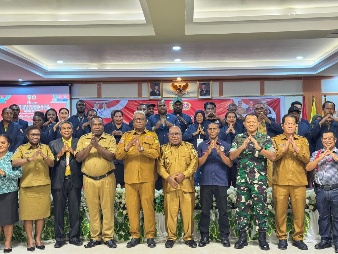 Dandim 1710/Mimika Hadiri Pelantikan Pengurus  Daerah Karang Taruna Kabupaten Mimika Periode 2025-2030