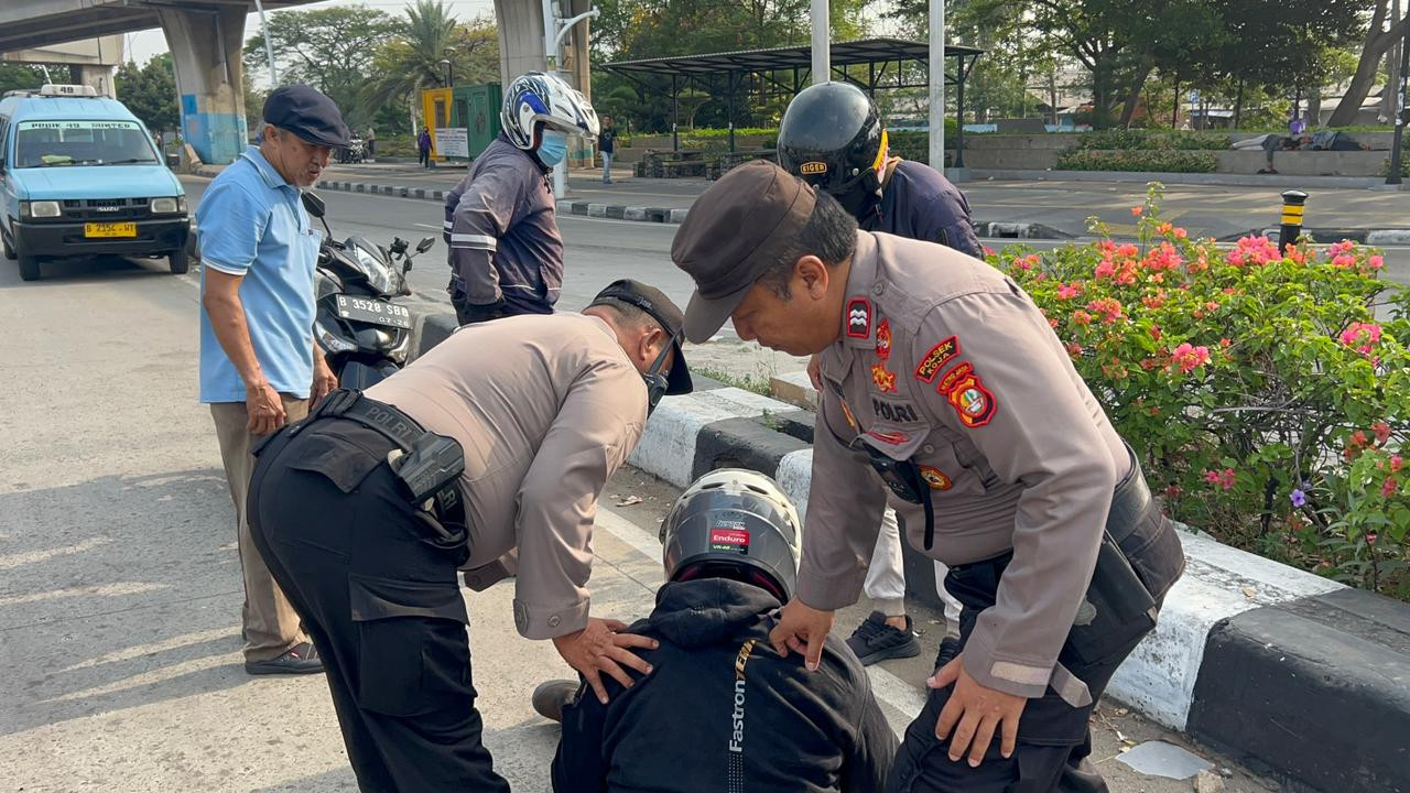 Polsek Koja Laksanakan Patroli Terbuka dan Pengaturan Lalin di Pasar Ular Plumpang
