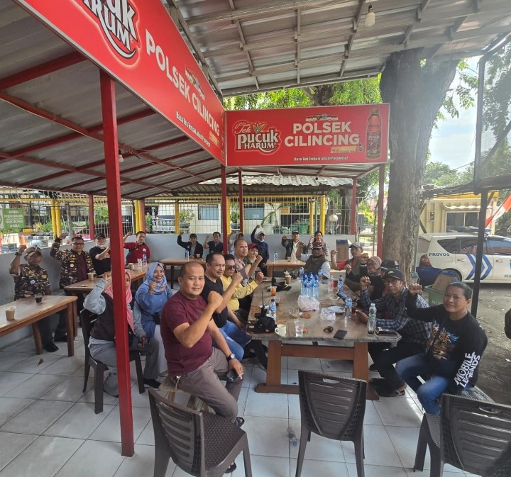 Warga Cilincing Kompak Dukung Polri, Siap Jaga Polsek dari Aksi Anarkis
