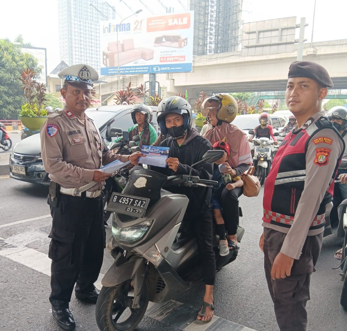 Polres Metro Bekasi Kota Gelar Operasi Patuh Jaya 2025, Edukasi Masyarakat Lewat Pendekatan Humanis
