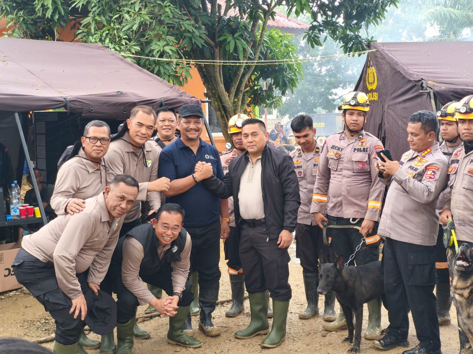 Kabaharkam Polri Tinjau Posko Bencana di Aceh Tamiang, Pastikan Kelancaran Distribusi Bantuan Logistik