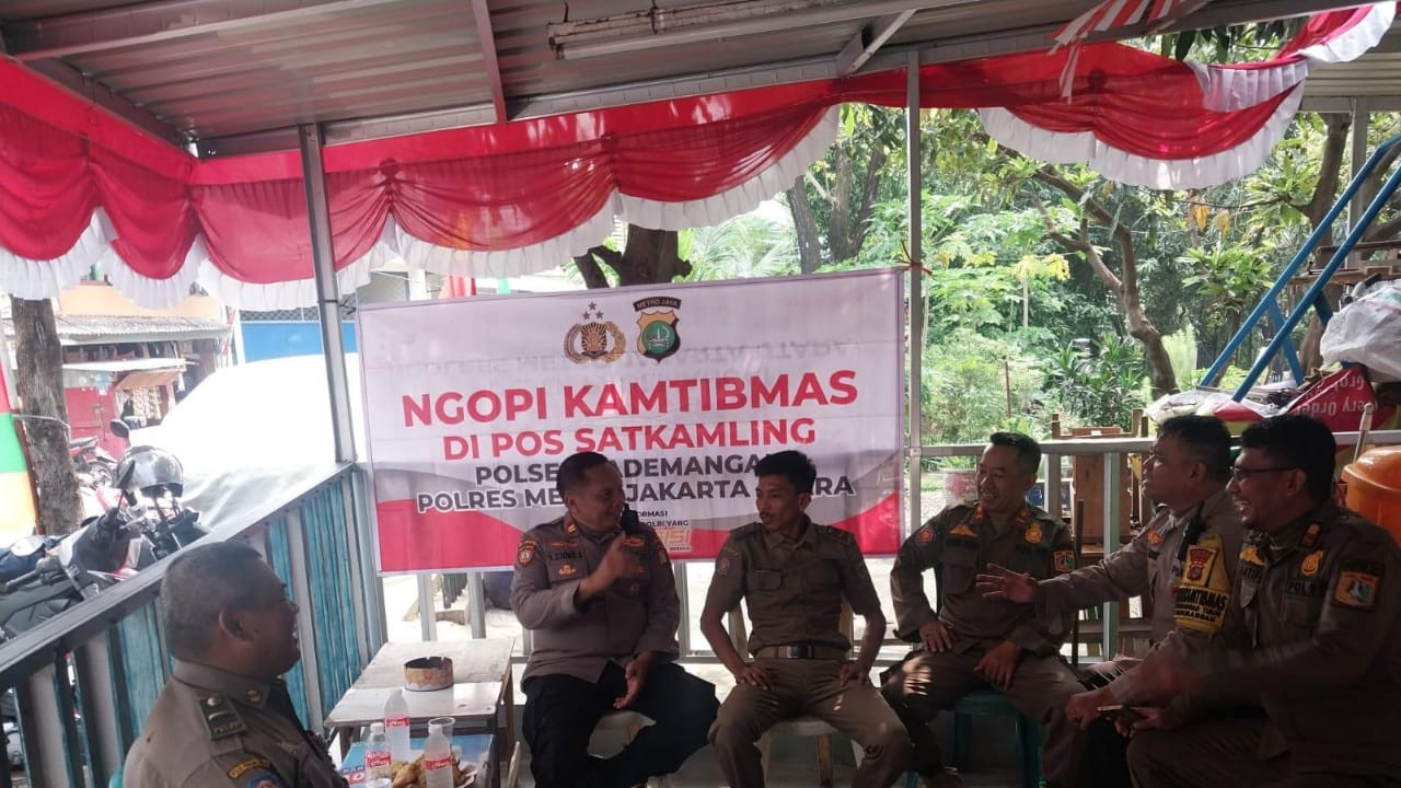 "Ngopi Kamtibmas", Polsek Pademangan Serap Aspirasi Warga Demi Lingkungan yang Aman dan Kondusif