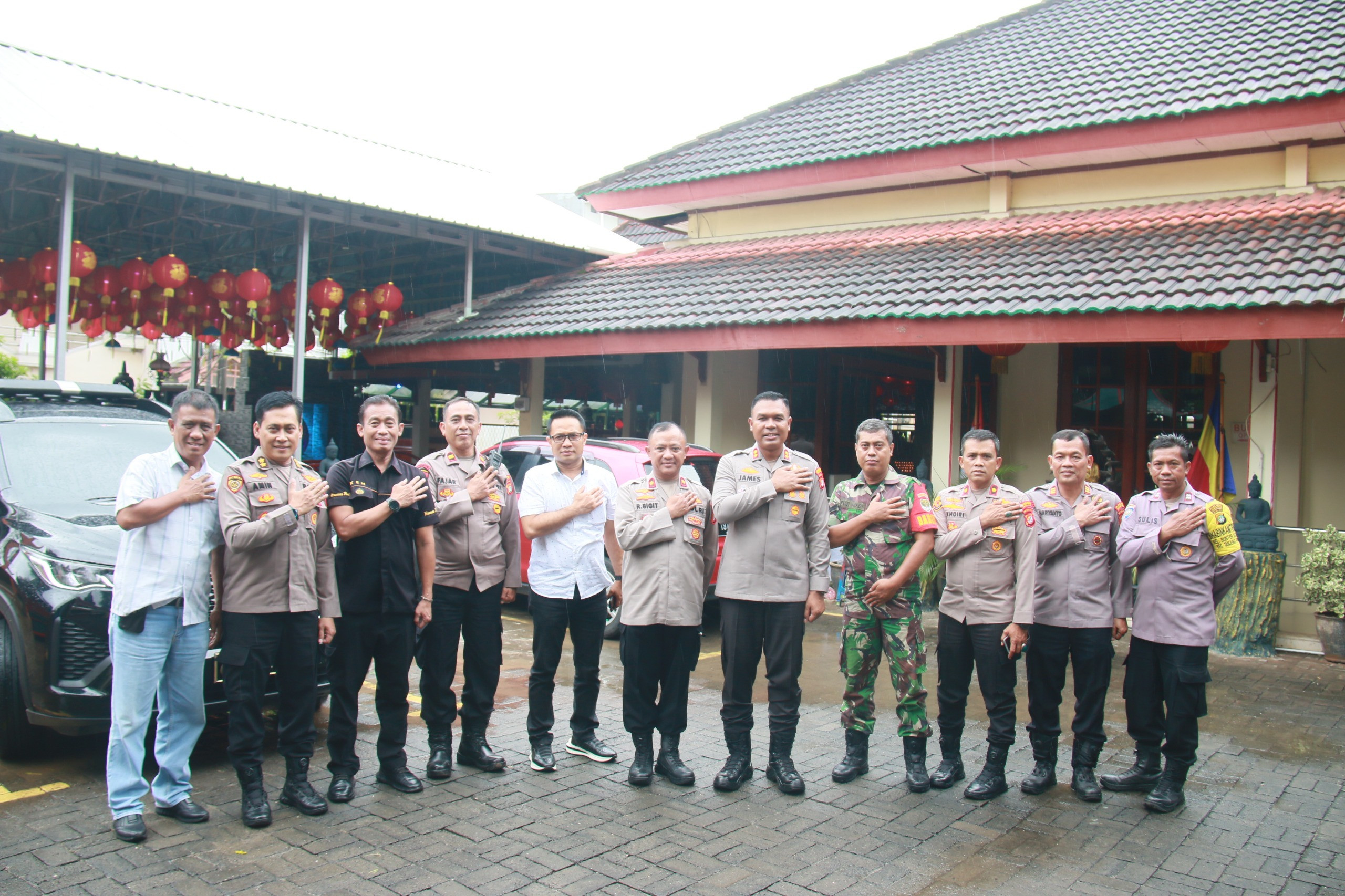 Polres Metro Jakarta Utara Pastikan Keamanan Imlek 2025 dengan Pengecekan Vihara di Tanjung Priok