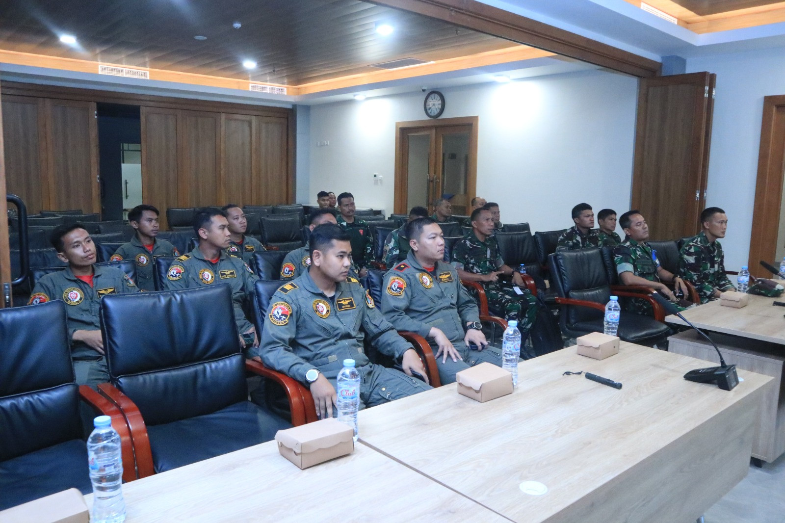 Lanud Sultan Hasanuddin Dukung Latihan Penerjunan Dasar Para Kostrad