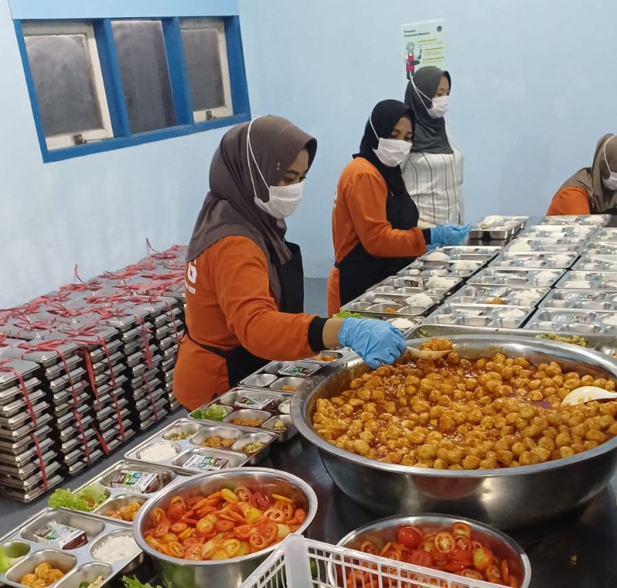 Kolaborasi Antar-Tefa SMK Perikanan dan Kelautan Puger Produksi 3.000 Paket MBG, Dukung Program Prabowo