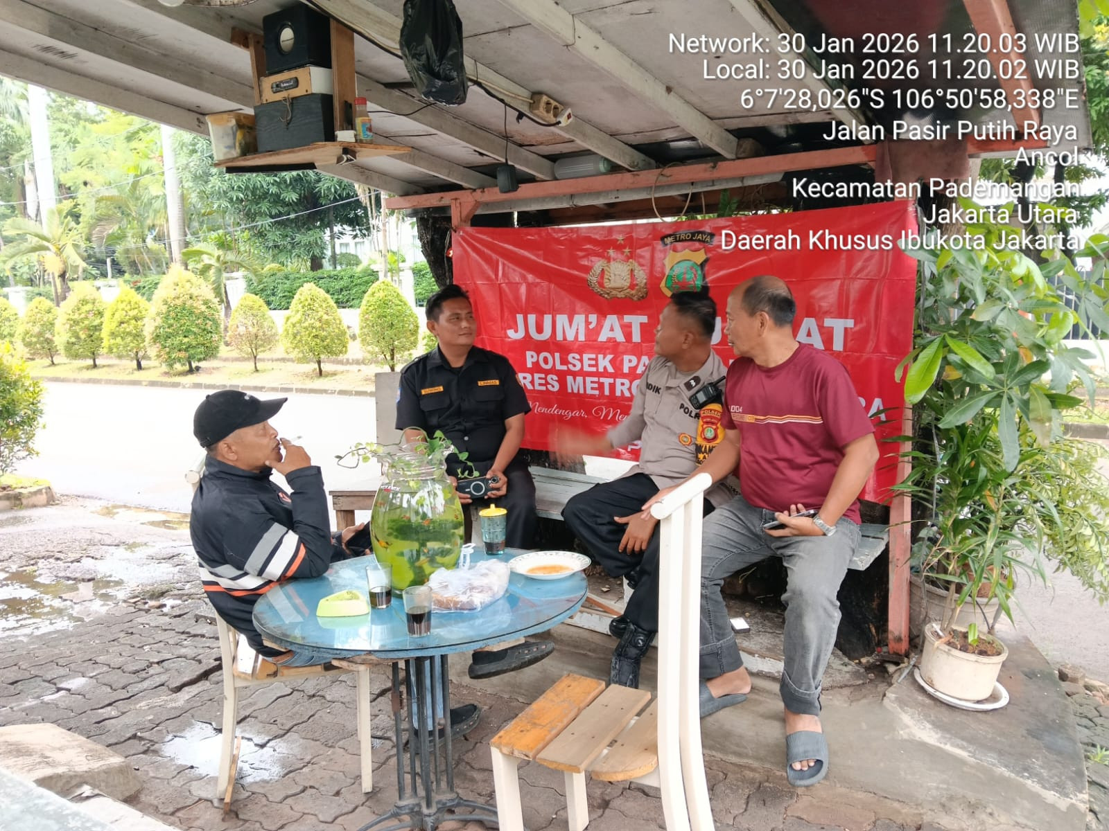 Polsek Pademangan, Gelar Jumat Curhat, Dengarkan Keluhan Warga