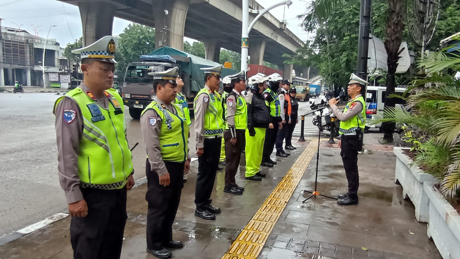 Satlantas Polres Metro Jakarta Utara Gelar Operasi Keselamatan Jaya 2026 di Jl. Yos Sudarso